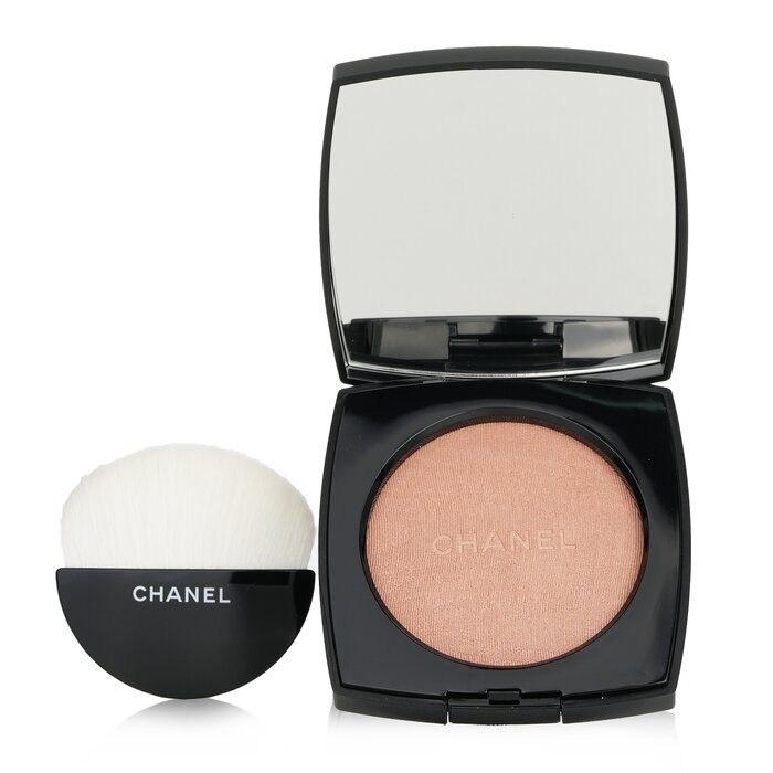 Chanel Poudre Lumiere Highlighting Powder -