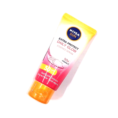 Nivea Expert Protect Daily Glow Essence Serum SPF50 180ml